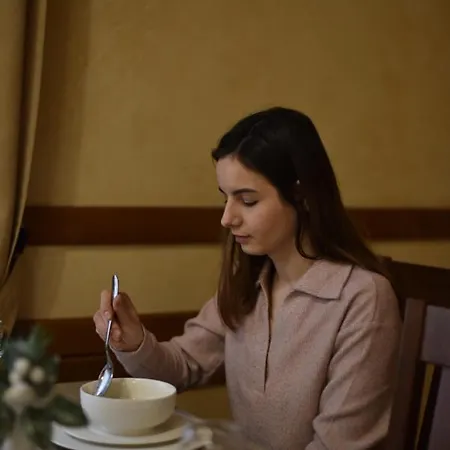 шиповець 3* Poroshkovo